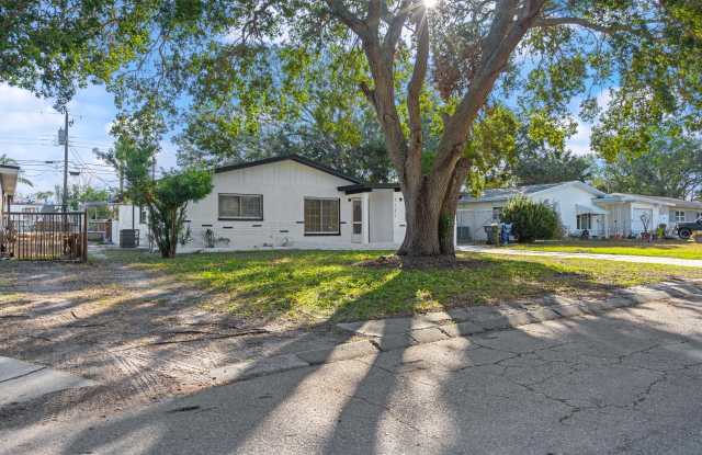 2127 Euclid Cir E - 2127 Euclid Circle East, Pinellas County, FL 33764 2127 Euclid Cir E - 2127 Euclid Circle East, Pinellas County, FL 33764