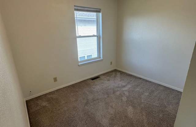 Spacious 3-Bedroom Home on Missoula's Northside, Steps from Downtown Gallery 3