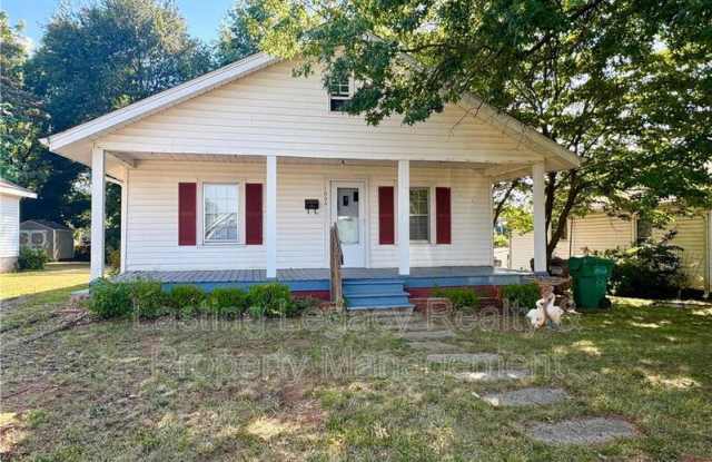 1604 Walker Place Gallery 1