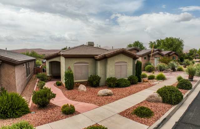Available 10/1/26 - Furnished 3 bed, 2 Bath Home For Rent Gallery 1