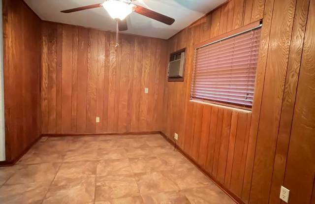Conveniently located West Park Home! Gallery 3