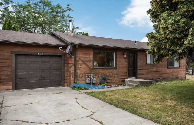 Great 3 Bedroom 2 Bath Duplex with Garage in Hayden! photos photos