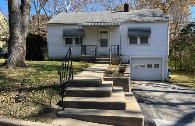 2403 Henderson - 2403 Henderson Street, Alton, IL 62002 2403 Henderson - 2403 Henderson Street, Alton, IL 62002