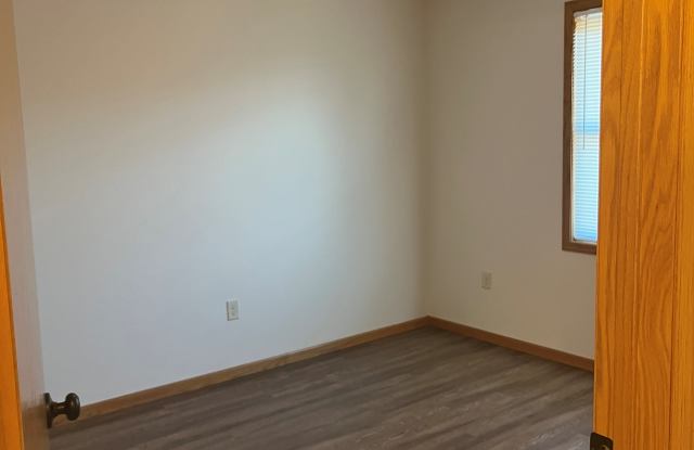 1222 Balsam Ave photos photos