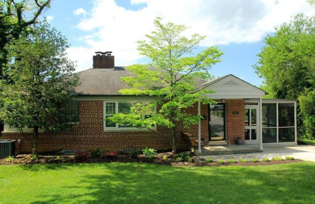6517 IVY HILL DRIVE - 6517 Ivy Hill Drive, McLean, VA 22101