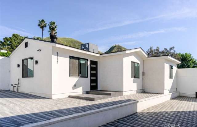 9813 Foothill Boulevard photos photos