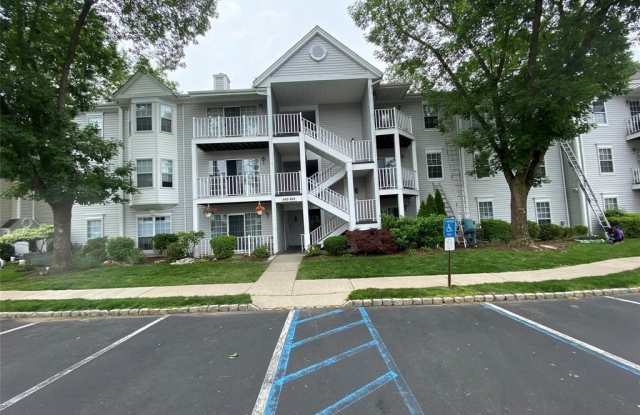 643 Plum Terrace - 643 Plum Terrace, Bergen County, NJ 07430