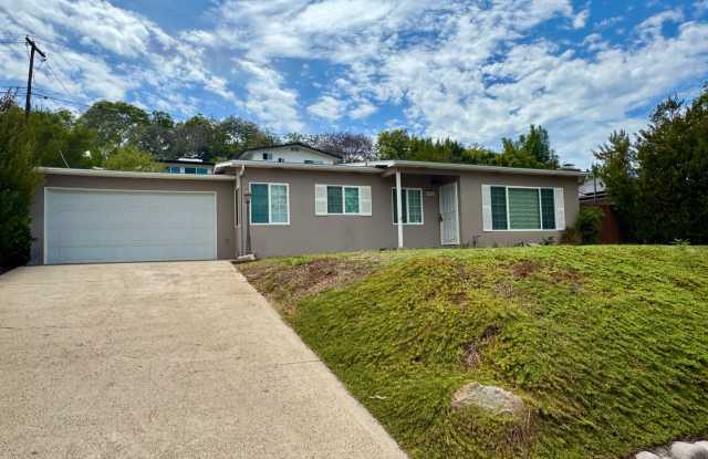 Beautiful 3 Bedroom 1 Bath House w/Central A/C in Spring Valley/La Mesa! photos photos