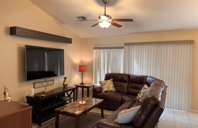 Sun City - Short Term Rental - Fully Furnished Gallery 4