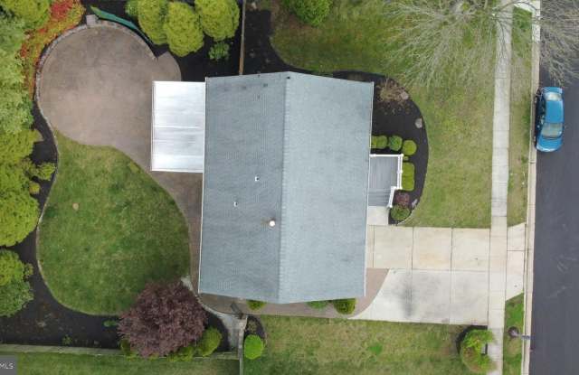 4 MILLBANK LN Gallery 3