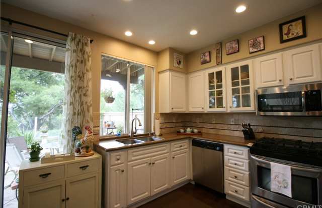 24522 Sunshine Drive Gallery 4