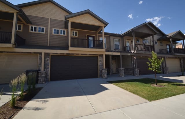 803 Jordan Oaks Ct - 803 Jordan Oaks Court, Sandy, UT 84070