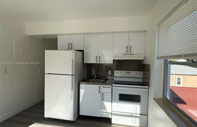 660 NE 87th St photos photos