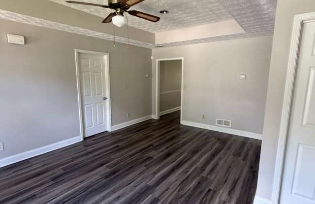 2107 Fairway Court SE Gallery 4