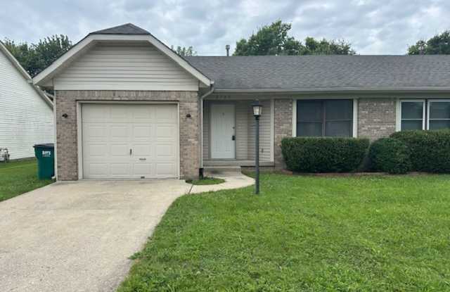 Now Showing this 2 BR, 1 1/2 BA duplex located at 2160 Galaxy Dr., Franklin, IN photos photos