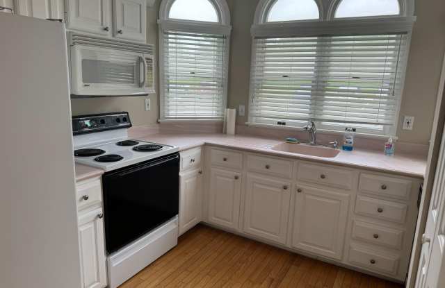 1417 KATHLEEN Court Gallery 4