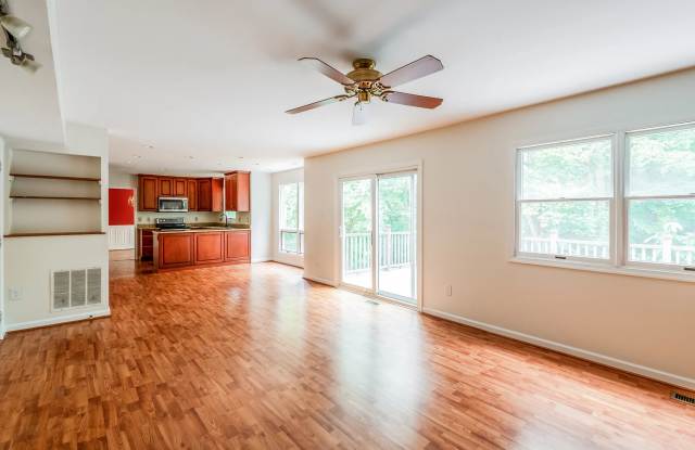 15076 Barkwood Dr Gallery 2