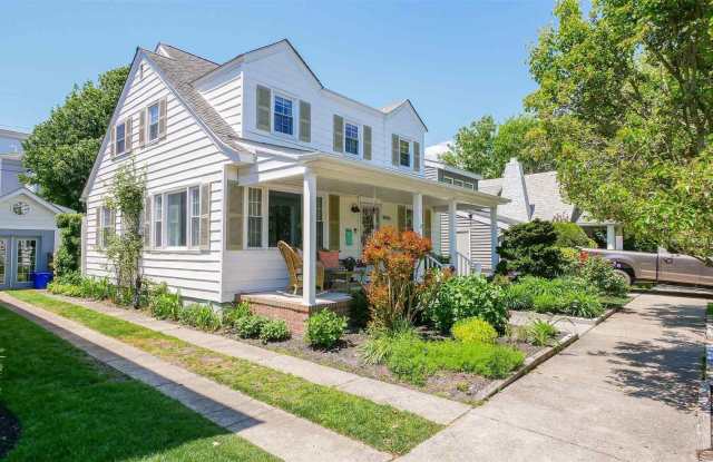 110 N Pembroke Ave photos photos