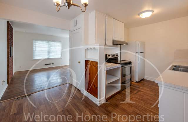 Great 3 Bedroom Home with Big Backyard photos photos
