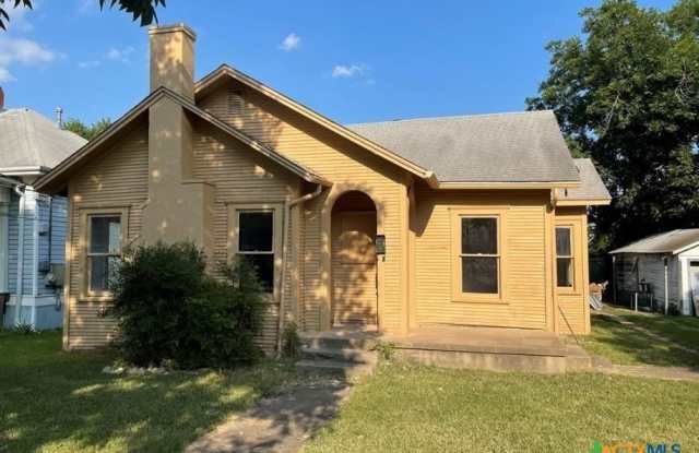 815 S 33rd Street - 815 South 33rd Street, Temple, TX 76504