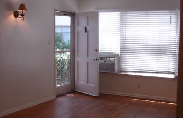8539 ST CASHIO Gallery 2