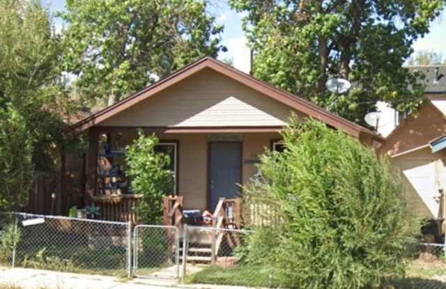 Escape Apartment Life! Downtown Cottage with yard! photos photos Escape Apartment Life! Downtown Cottage with yard! photos photos