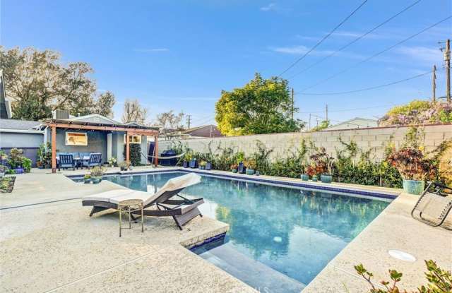 1130 N Cordova photos photos