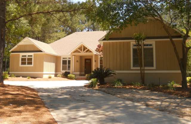 House with a POOL in the Stone Creek Subdivision! Gallery 3