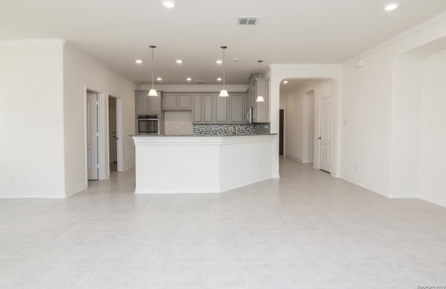 509 Landmark Bluff Gallery 3