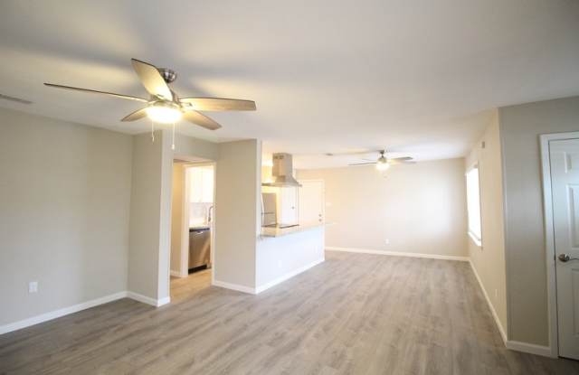 323 N Cottonwood Dr Gallery 4