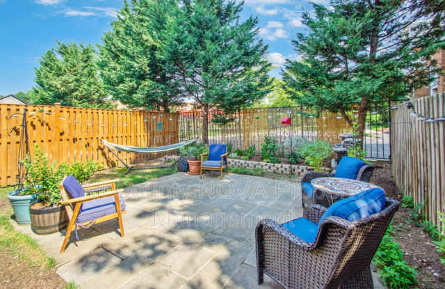 6 E Reed Ave - 6 East Reed Avenue, Alexandria, VA 22305