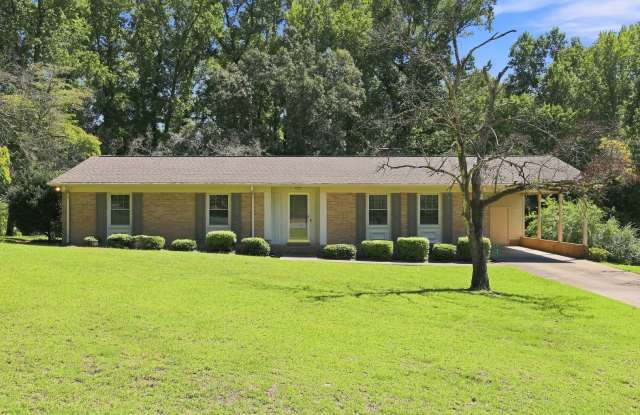 Charming Updated Small Dog Friendly Ranch in the Heart of Lillington Gallery 1