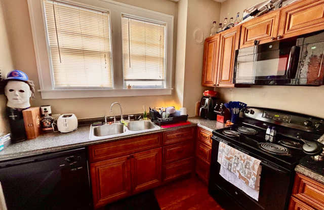 2 Bedroom Ready To Pre-Lease! Pay Electric ONLY! Gallery 2