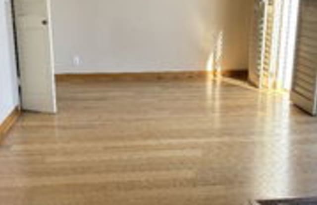 10465 Eastborne Avenue photos photos