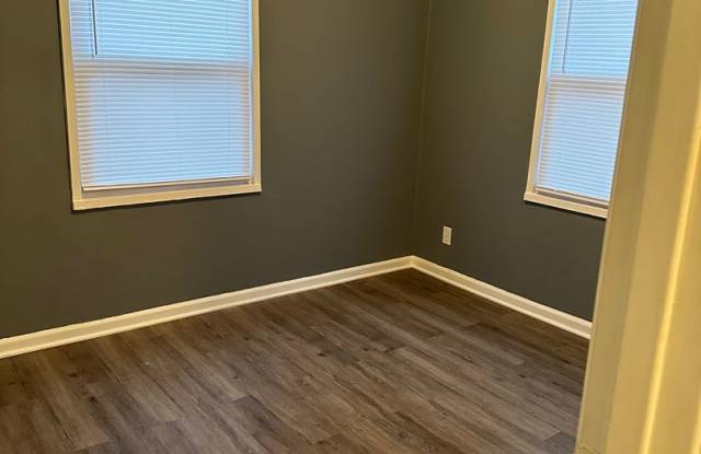 Cozy 2-Bedroom Duplex For Rent photos photos