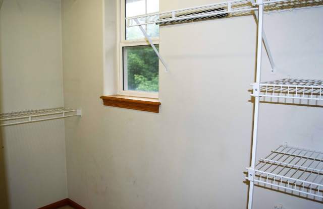 Large Iowa City Townhouse photos photos