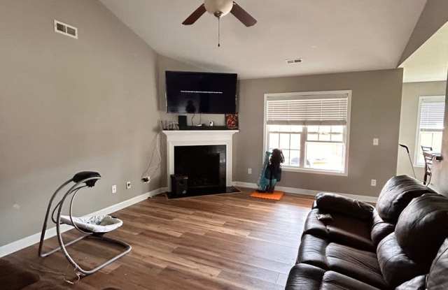 Talk about a Must See! Gallery 4