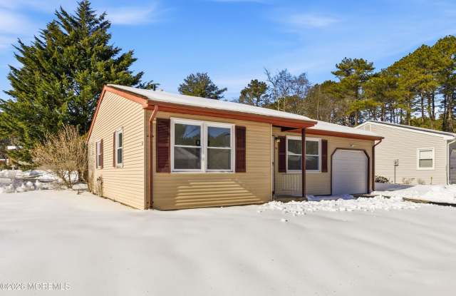 91 Westport Drive unit: 71 - 91 Westport Drive, Ocean County, NJ 08759