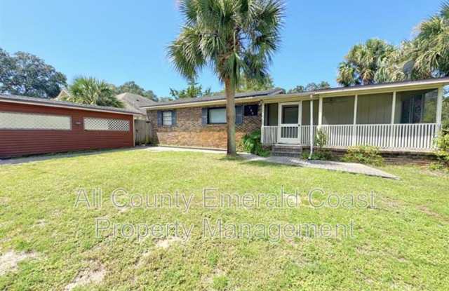 733 Beach Dr Gallery 3