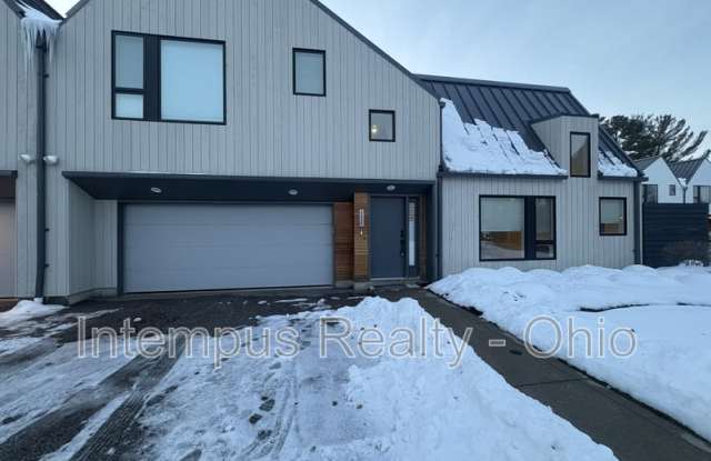 2430 Richmond Rd photos photos