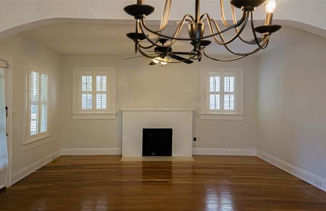 205 W LOUISIANA AVENUE Gallery 4