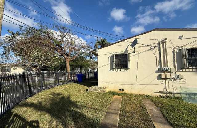 3301 NW 23rd Ave photos photos