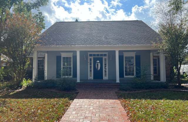 Large Single Family Home in Great Neighborhood photos photos Large Single Family Home in Great Neighborhood photos photos