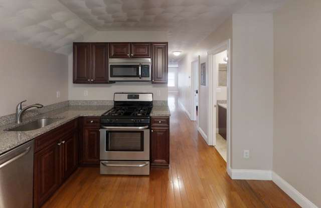 70 Pembroke Avenue70 Pembroke Avenue - 70 - 3 Gallery 1