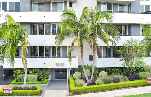 Holmby Street Luxury Investments LLC photos photos