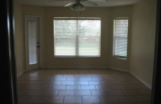 Marion Oaks North Gallery 4