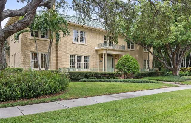 605 18TH AVENUE NE - 605 18th Avenue Northeast, St. Petersburg, FL 33704