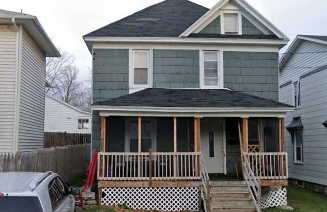 3 Bedroom | 1 Bathroom | $1,600 photos photos