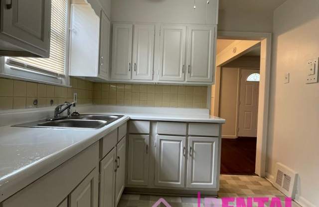 3-Bedroom 1-Bath Single Family Home Located in Harper Woods - 19373 Woodside Street, Harper Woods, MI 48225