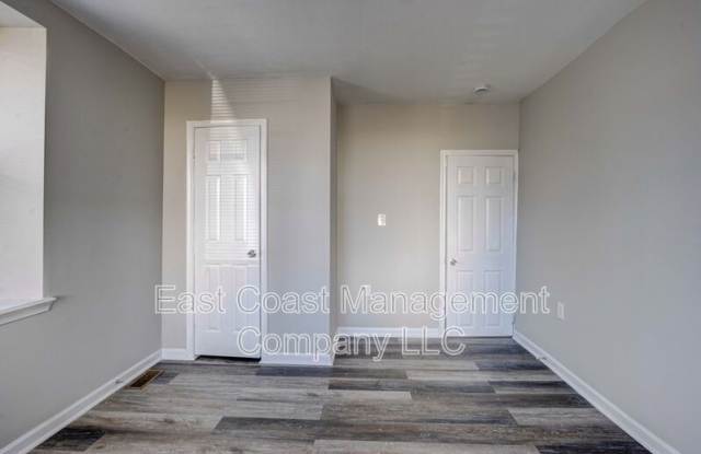 2860 W Baltimore St photos photos